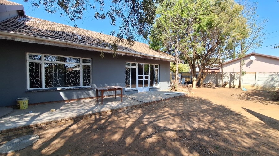 4 Bedroom Property for Sale in Riebeeckstad Free State